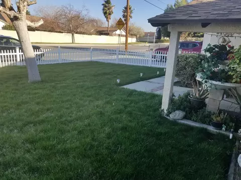37445 5th St, Palmdale, CA 93550 photo 2