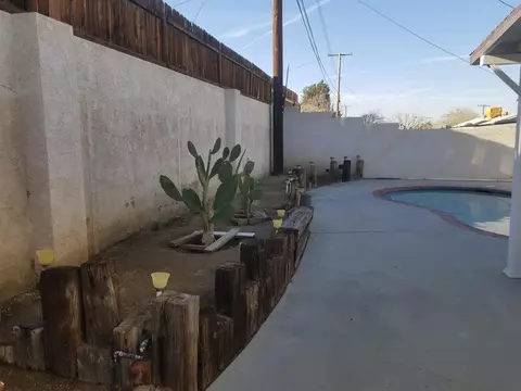 37445 5th St, Palmdale, CA 93550 photo 28