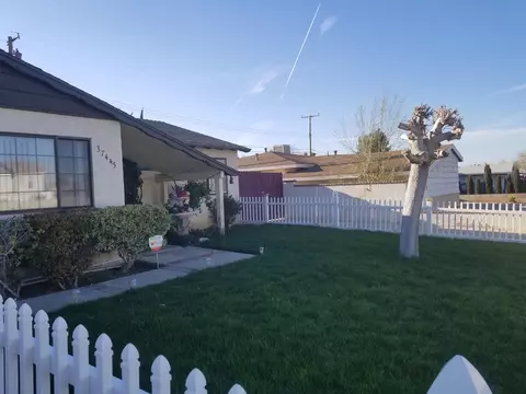 37445 5th St, Palmdale, CA 93550 photo 4