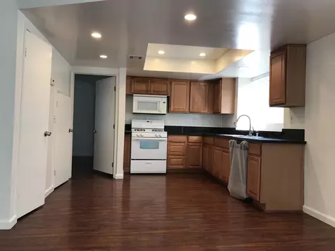 210 Avenue R4 E, Palmdale, CA 93550 photo 11