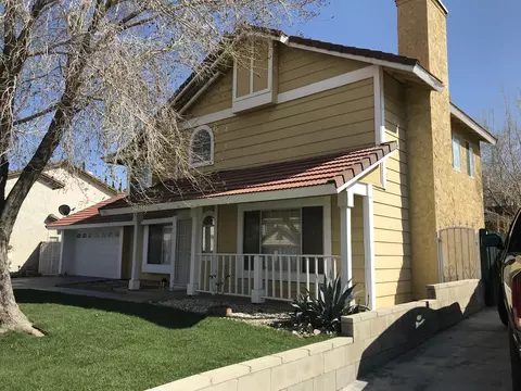 210 Avenue R4 E, Palmdale, CA 93550 photo 1