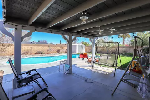 563 E Ave J 10, Lancaster, CA 93535 photo 29