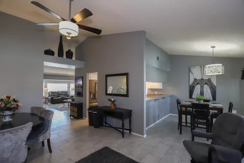 563 E Ave J 10, Lancaster, CA 93535 photo 11