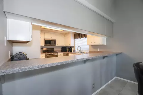563 E Ave J 10, Lancaster, CA 93535 photo 16