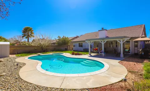 563 E Ave J 10, Lancaster, CA 93535 photo 30