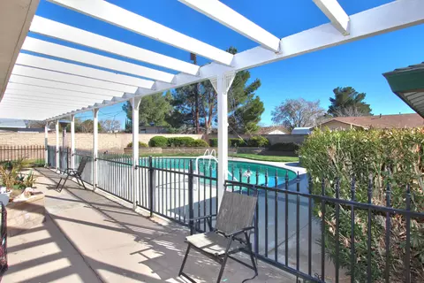 522 E Avenue J1, Lancaster, CA 93535 photo 6