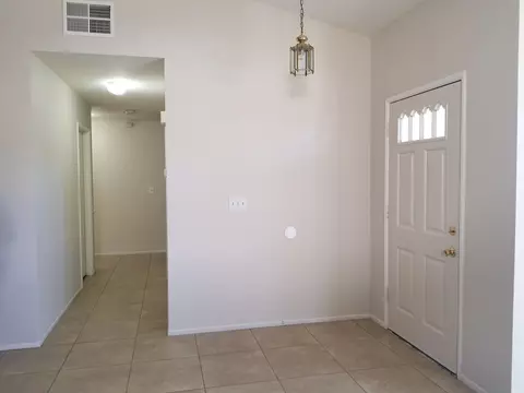 2625 Regal Ct, Lancaster, CA 93535 photo 4
