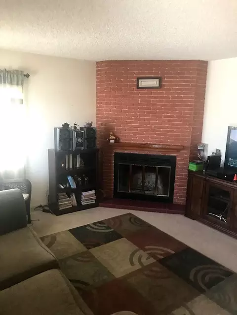 37459 5th St E, Palmdale, CA 93550 photo 6
