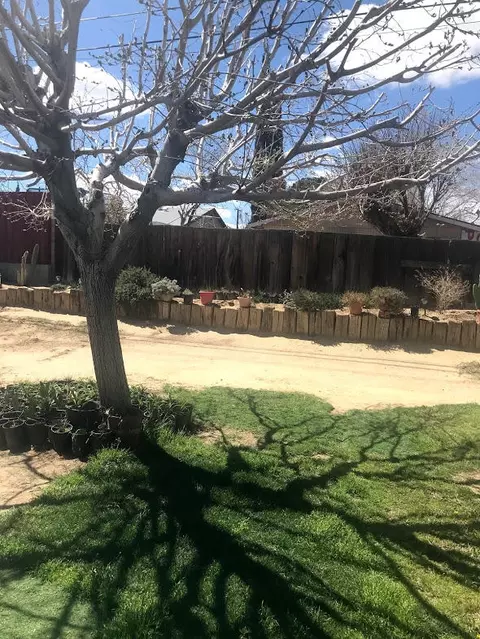 37459 5th St E, Palmdale, CA 93550 photo 13