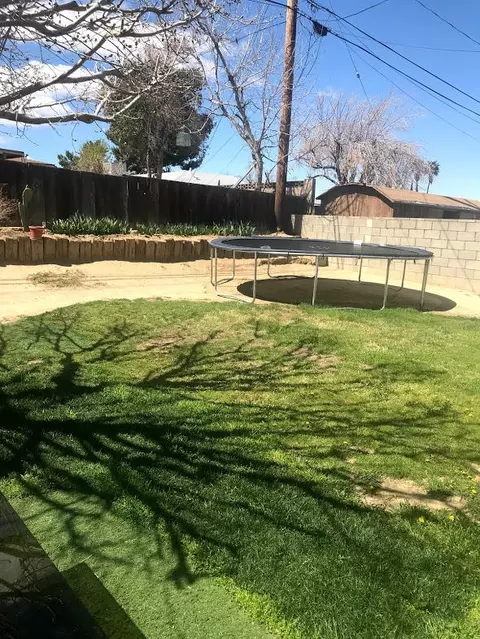 37459 5th St E, Palmdale, CA 93550 photo 12