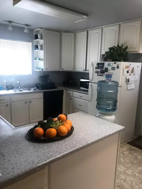 37459 5th St E, Palmdale, CA 93550 photo 3