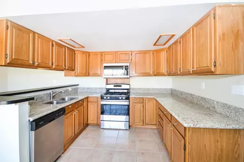 1147 Avenue J4 E, Lancaster, CA 93535 photo 4