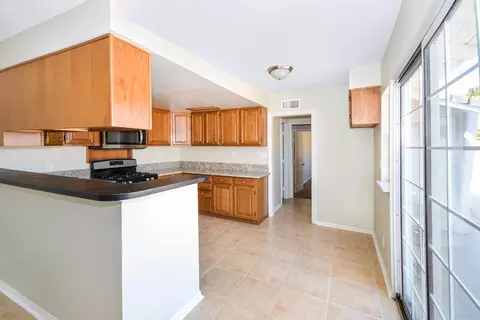 1147 Avenue J4 E, Lancaster, CA 93535 photo 5