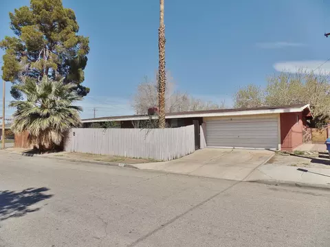 223 Avenue J E, Lancaster, CA 93535 photo 2