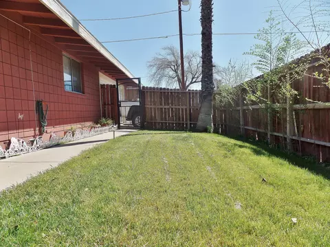 223 Avenue J E, Lancaster, CA 93535 photo 10