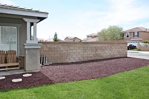 1824 E Ivesbrook St, Lancaster, CA 93535 photo 3