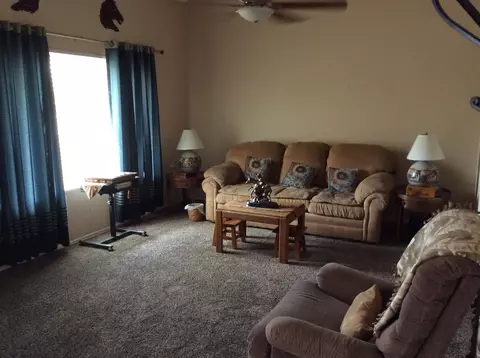 36712 Little Leaf Dr, Palmdale, CA 93550 photo 6