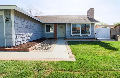 37824 Silk Tree Ln, Palmdale, CA 93550 photo 3