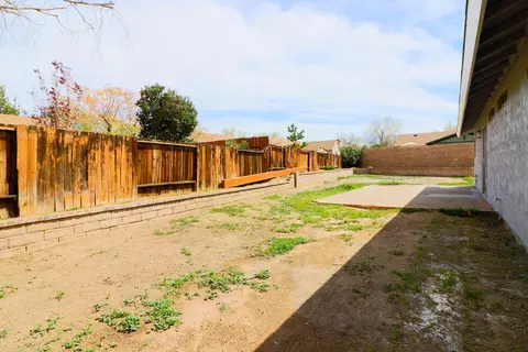 37824 Silk Tree Ln, Palmdale, CA 93550 photo 28
