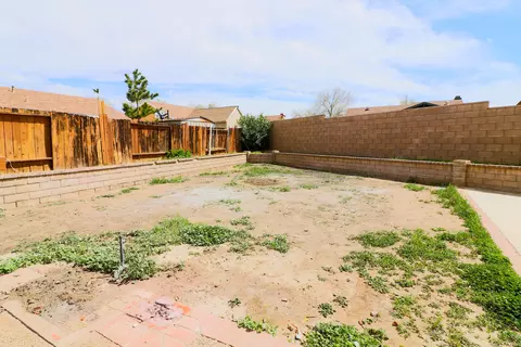37824 Silk Tree Ln, Palmdale, CA 93550 photo 24