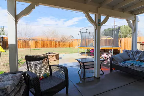 239 Ave P5 E, Palmdale, CA 93550 photo 14