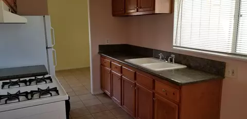 38516 21st St E, Palmdale, CA 93550 photo 9