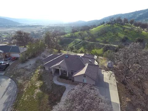 24051 Cantle Ct, Tehachapi, CA 93561 photo 3