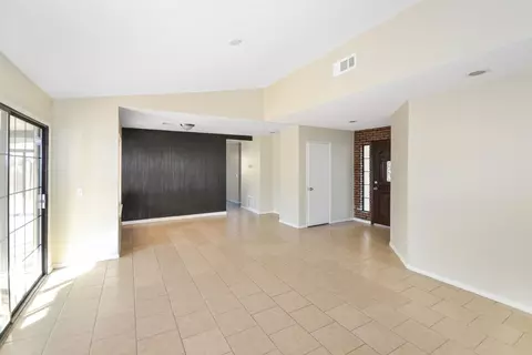 4918 Halen St, Palmdale, CA 93552 photo 3