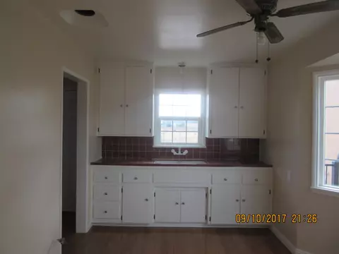 38430 12th St E, Palmdale, CA 93550 photo 11