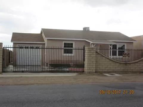 38430 12th St E, Palmdale, CA 93550 photo 1