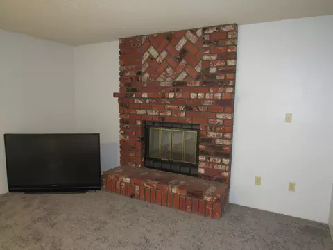 21520 San Gabriel Dr, Tehachapi, CA 93561 photo 14