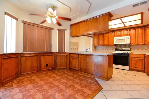 1814 Sierra View Ave, Lancaster, CA 93535 photo 17