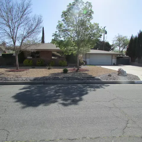 44260 12th St E, Lancaster, CA 93535 photo 1