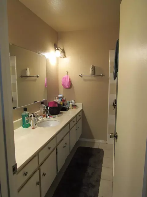 553 Eston Pl, Lancaster, CA 93535 photo 18
