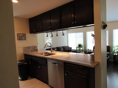 553 Eston Pl, Lancaster, CA 93535 photo 12