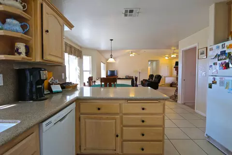 22751 Saddleback Dr, Tehachapi, CA 93561 photo 7