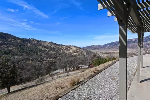 22751 Saddleback Dr, Tehachapi, CA 93561 photo 16