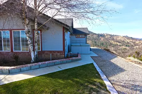 22751 Saddleback Dr, Tehachapi, CA 93561 photo 18