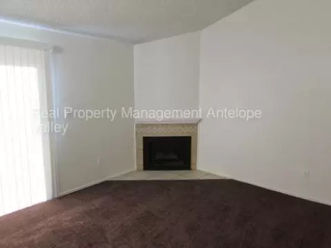 44460 E 15th St #12, Lancaster, CA 93535 photo 2