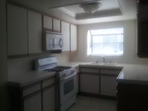 44556 E 15th St UNIT 2, Lancaster, CA 93535 photo 3