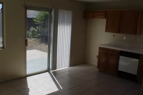 37622 Ruby Ln, Palmdale, CA 93552 photo 3