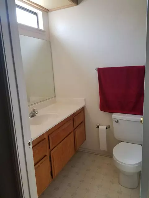 43038 E 11th St, Lancaster, CA 93535 photo 6
