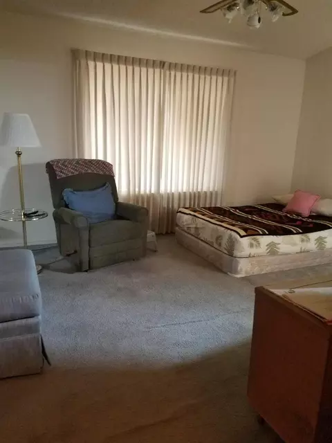 43038 E 11th St, Lancaster, CA 93535 photo 9
