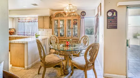 37141 Springfield St, Palmdale, CA 93552 photo 4