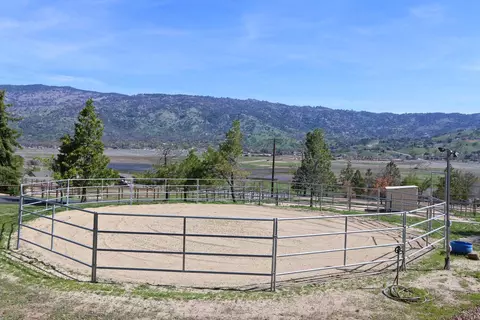 28060 Cumberland Rd, Tehachapi, CA 93561 photo 37