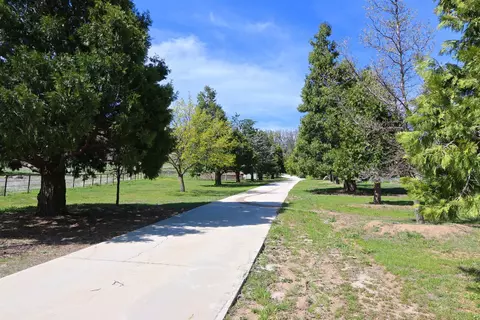 28060 Cumberland Rd, Tehachapi, CA 93561 photo 3