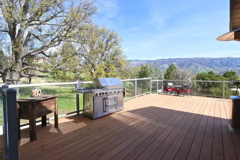 28060 Cumberland Rd, Tehachapi, CA 93561 photo 5