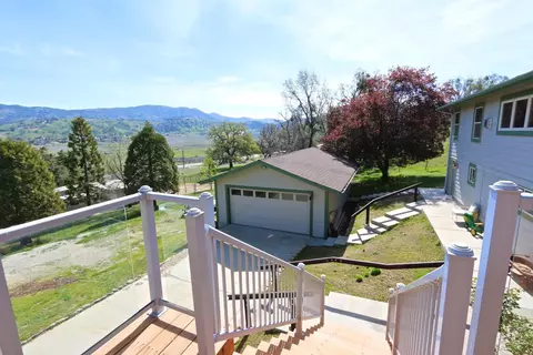 28060 Cumberland Rd, Tehachapi, CA 93561 photo 4