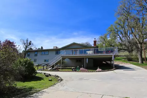 28060 Cumberland Rd, Tehachapi, CA 93561 photo 1
