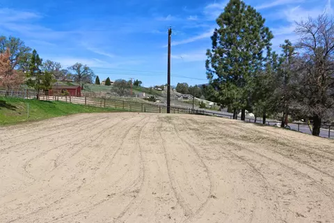 28060 Cumberland Rd, Tehachapi, CA 93561 photo 45
